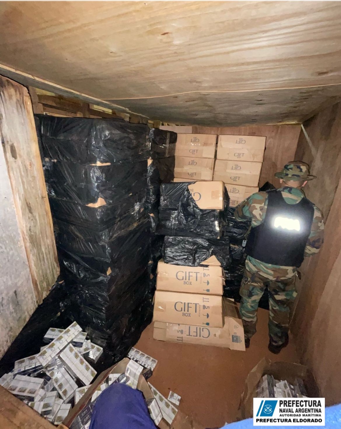 Prefectura secuestró un cargamento millonario de cigarrillos en Eldorado